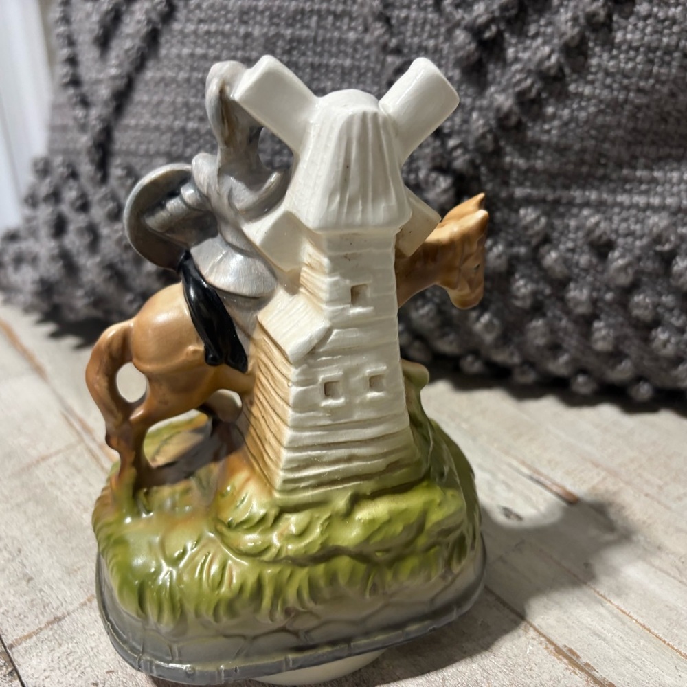 Rare Vintage Sanyo Don Quixote “The Impossible Dream” Collectible - Picture 4 of 5